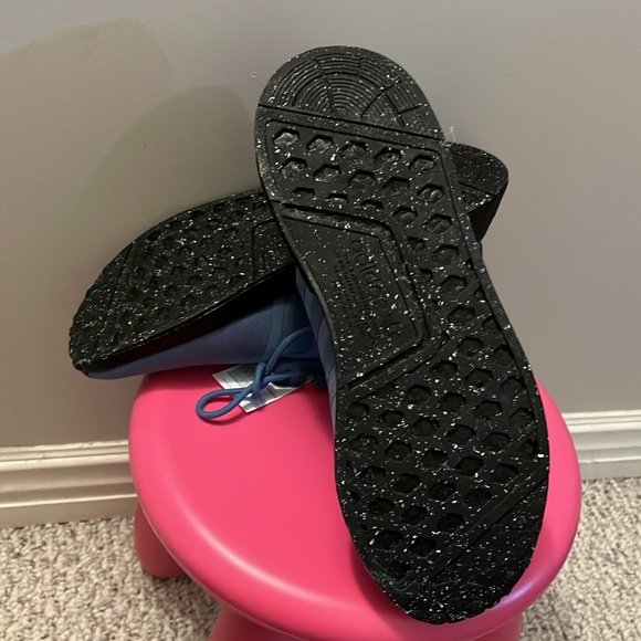 NWT adidas NMD R1 men’s running shoes in size 9.5 - Picture 9 of 14